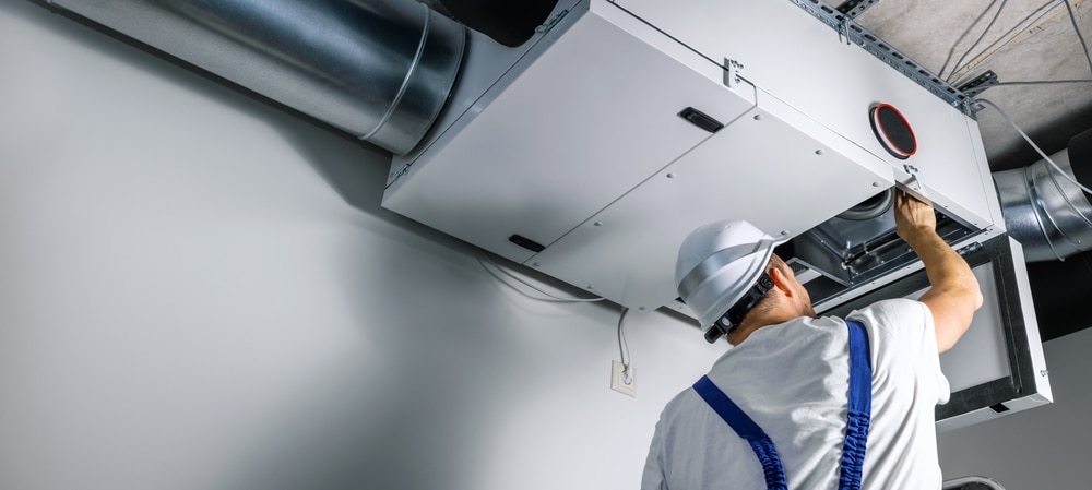 Hvac,Engineer,Install,Heat,Recovery,Ventilation,System,For,New,House.